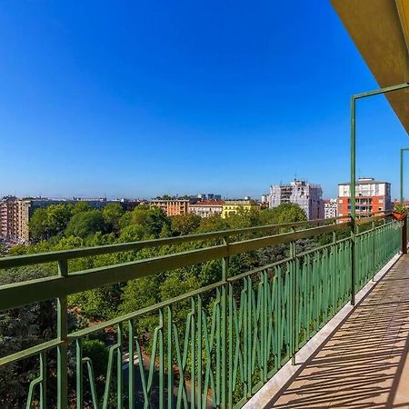 Sunny & Updated Flat With Panoramic City View 50M From M4 Stop Milan Exterior photo